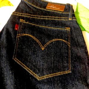 Brand new Levi wins stretch skinny jeans